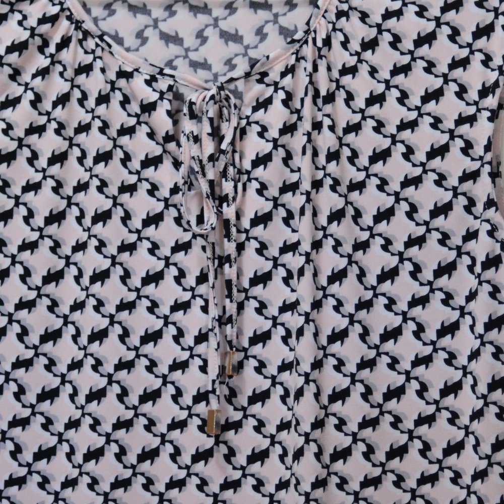 Pink pattern blouse - Picture 2 of 4